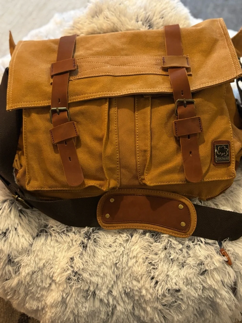 Seretvank vintage canvas messenger bag Brown